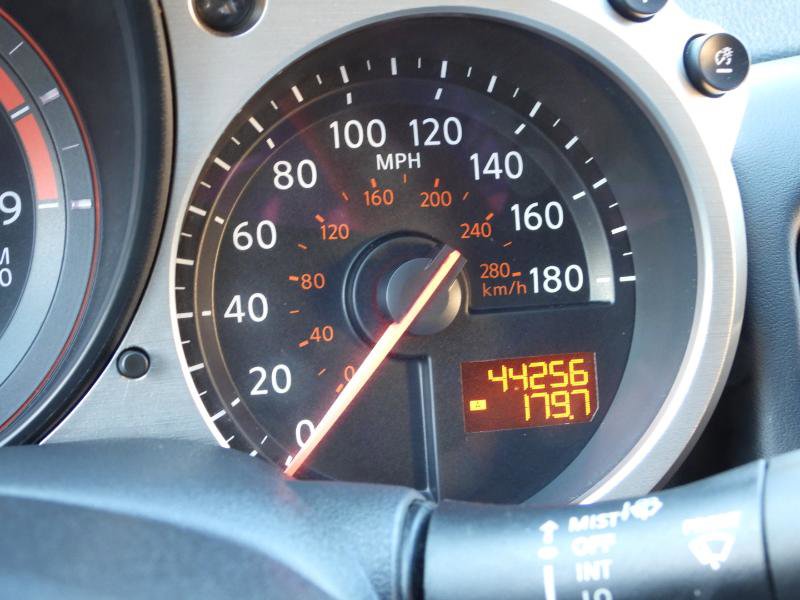 Used 2016 Nissan 370Z Coupe image 38