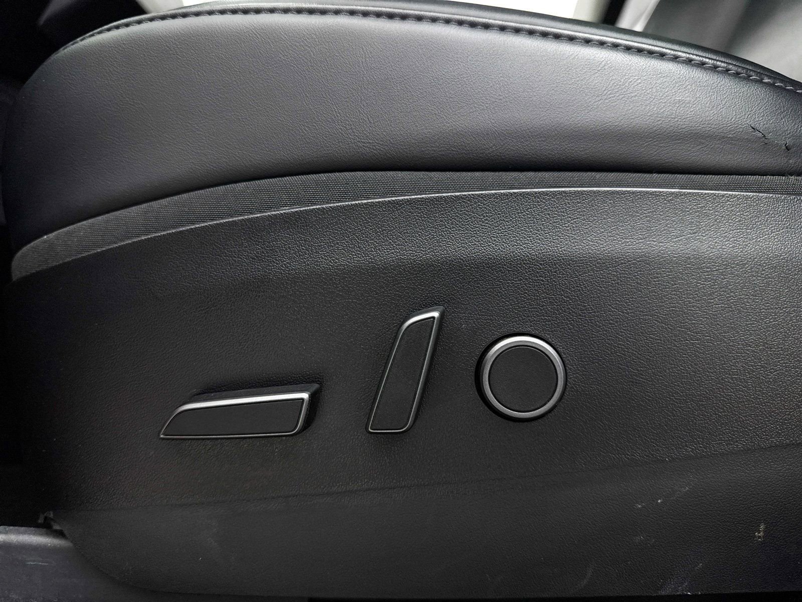 Used 2021 Tesla Model Y Long Range image 25