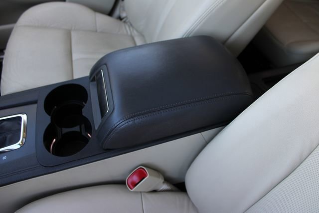 Used 2018 Lincoln MKT AWD w/ Technology Package image 19