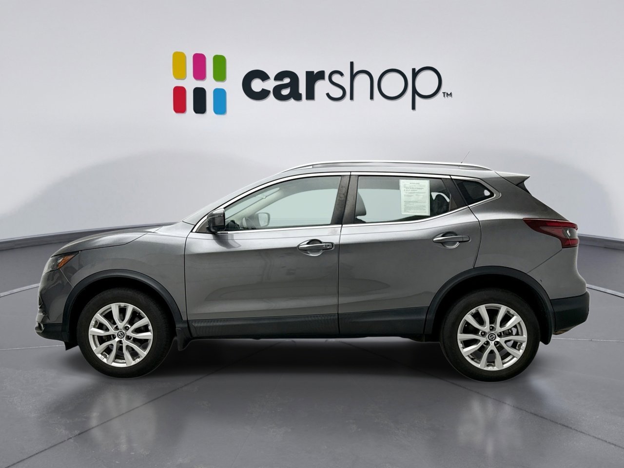 Used 2020 Nissan Rogue Sport SV w/ Technology Package image 2