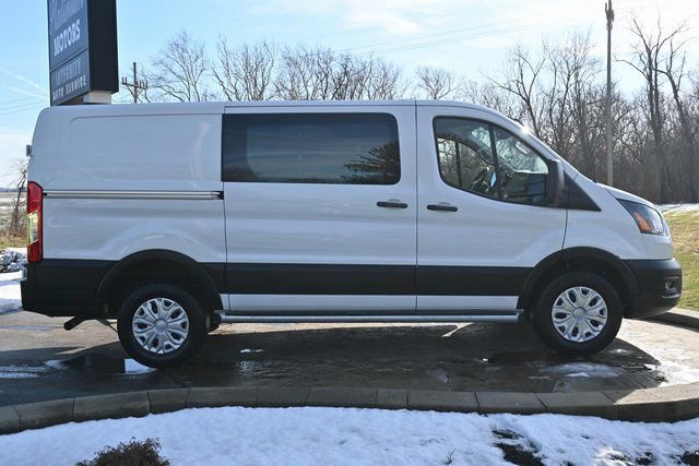 Used 2024 Ford Transit 250 Low Roof w/ Exterior Upgrade Package image 4