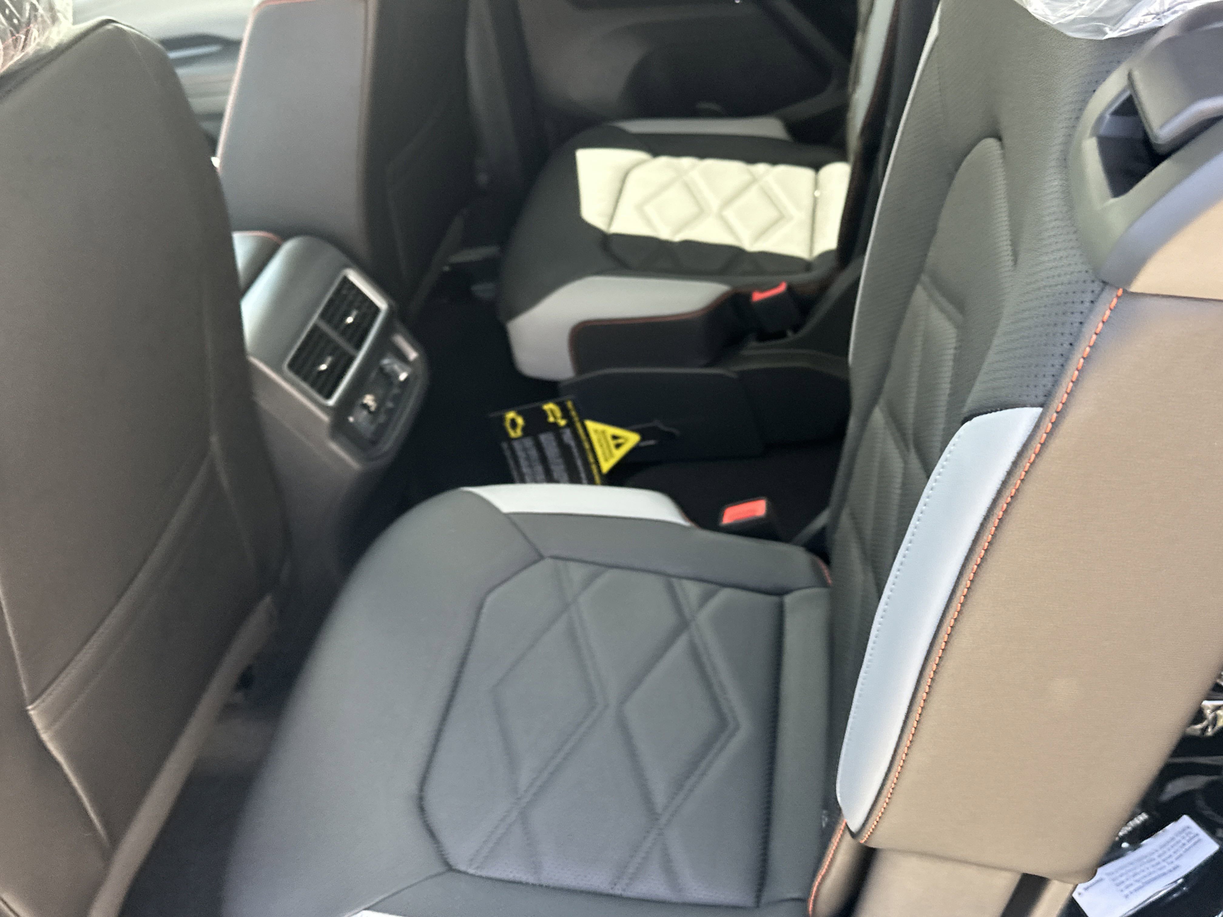 New 2026 Volkswagen Atlas SEL Premium R-Line image 13