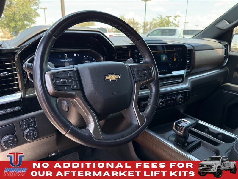 Used 2022 Chevrolet Silverado 1500 High Country w/ Technology Package RWD image 16