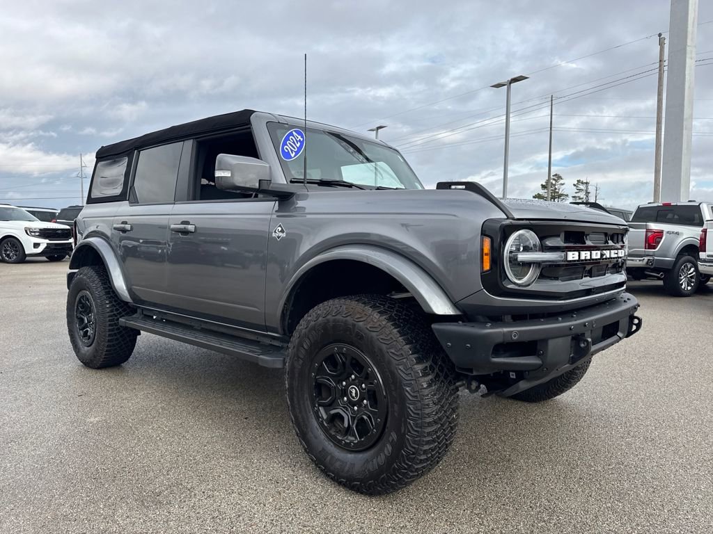 Used 2024 Ford Bronco Outer Banks image 8