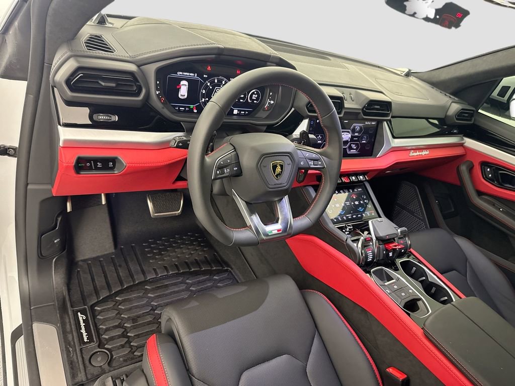 Used 2025 Lamborghini Urus SE image 9