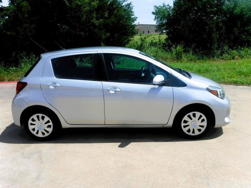 Used 2015 Toyota Yaris L FWD image 4