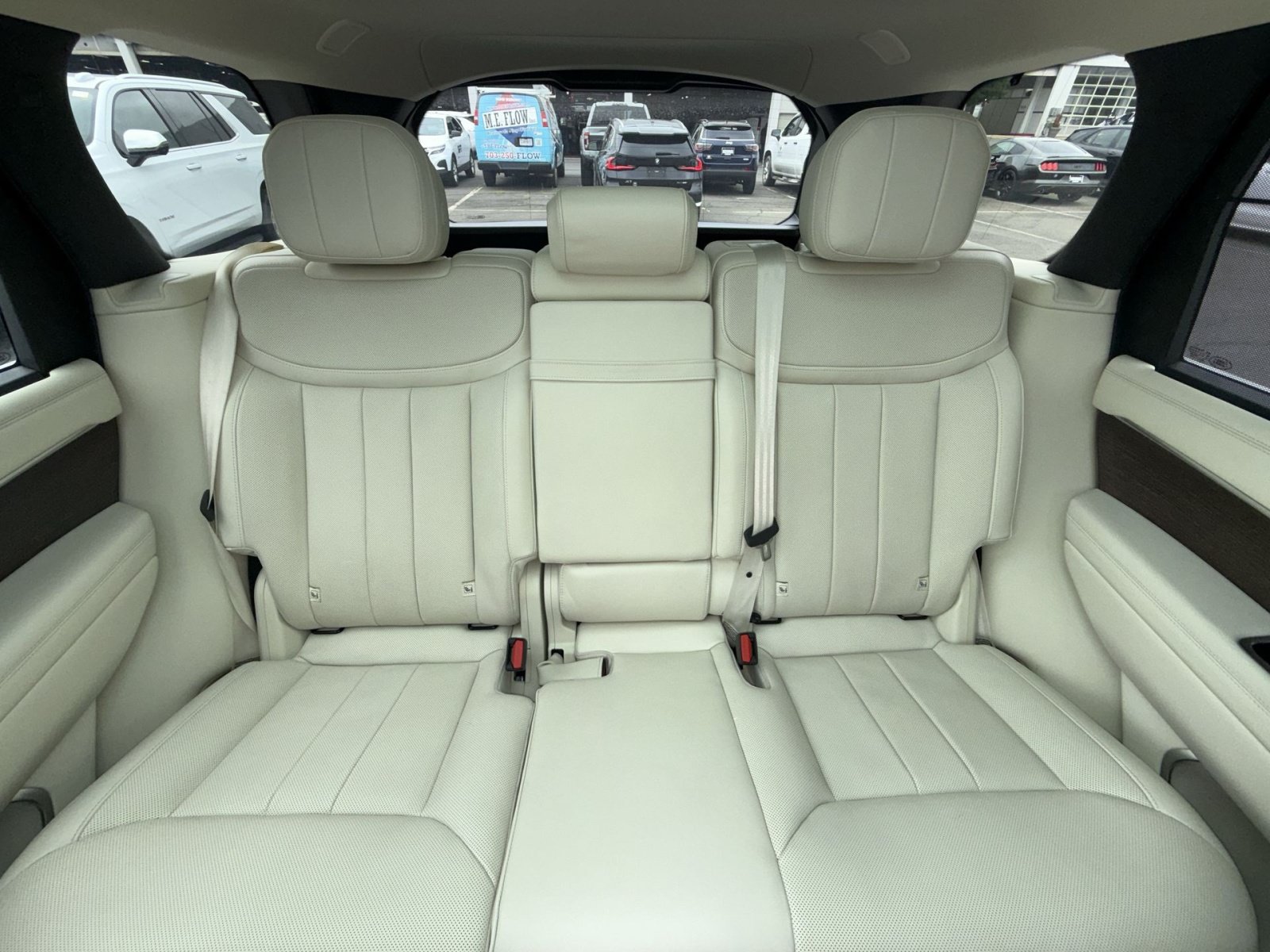 Used 2022 Land Rover Range Rover SE AWD/4WD image 25