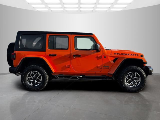 Certified 2025 Jeep Wrangler Unlimited Rubicon w/ Convenience Group AWD/4WD image 8