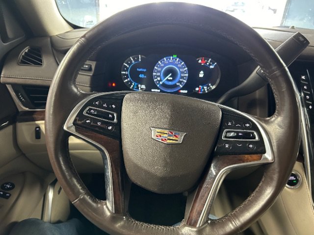 Used 2016 Cadillac Escalade ESV Premium AWD/4WD image 11