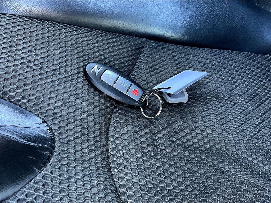 Used 2014 Nissan 370Z Touring w/ Sport Package image 10