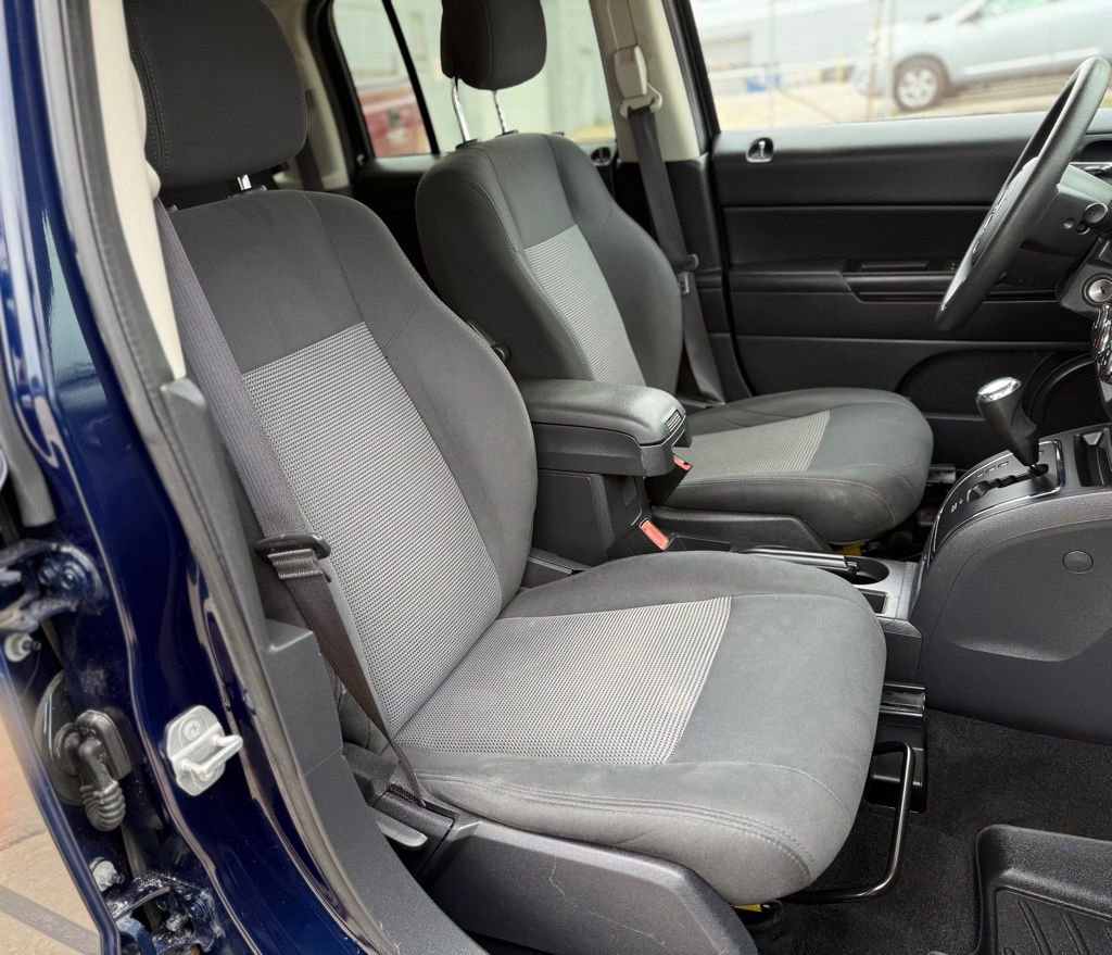 Used 2015 Jeep Patriot Sport w/ Power Value Group FWD image 23