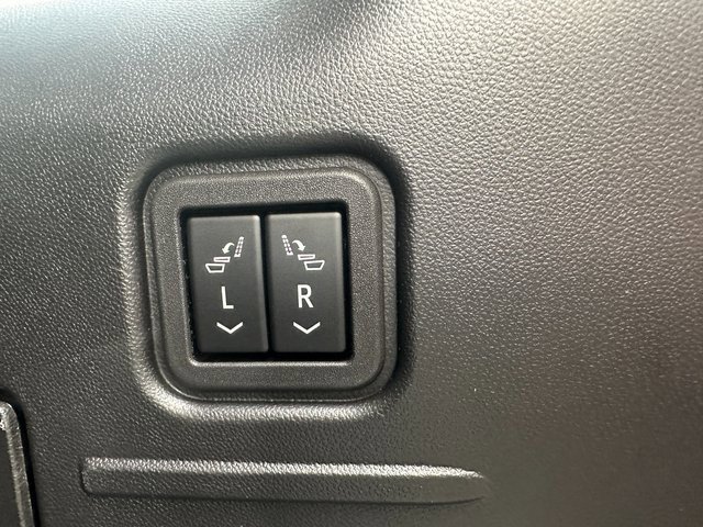 New 2024 GMC Hummer EV 2X w/ Extreme Off-Road Package image 16