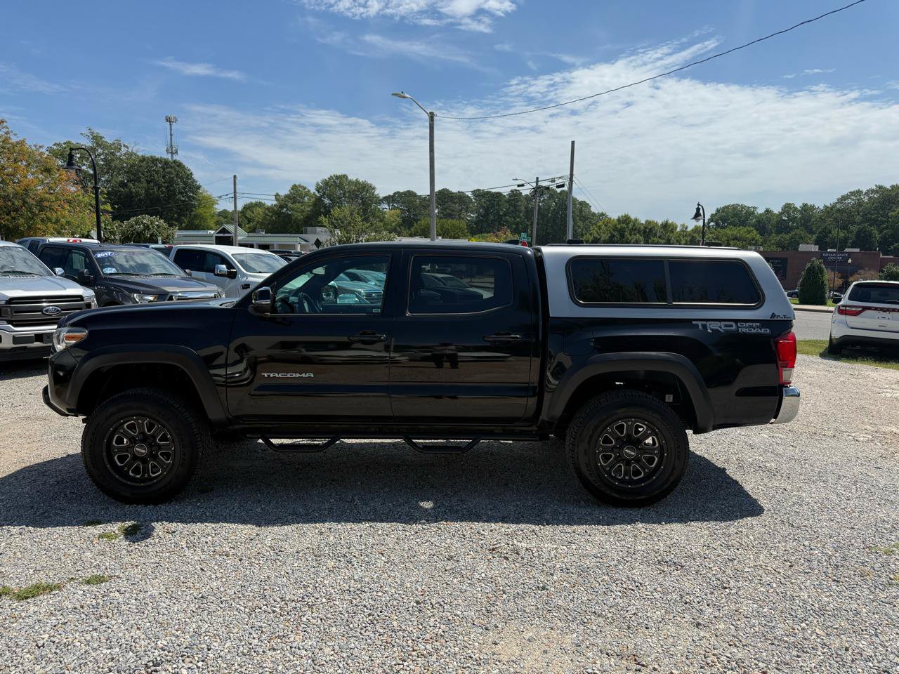 Used 2016 Toyota Tacoma TRD Off-Road w/ Towing Package RWD image 8
