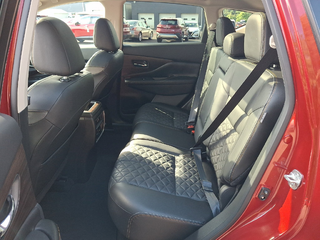 Certified 2023 Nissan Murano Platinum w/ Cargo Package AWD/4WD image 11