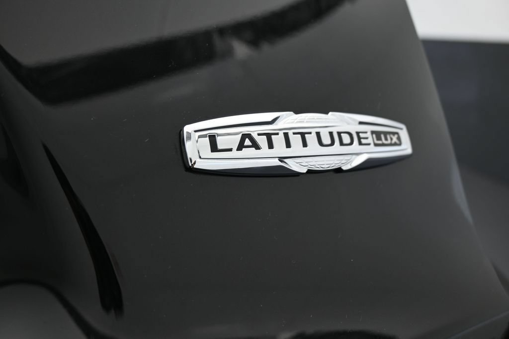 Used 2022 Jeep Cherokee Latitude Lux FWD image 32