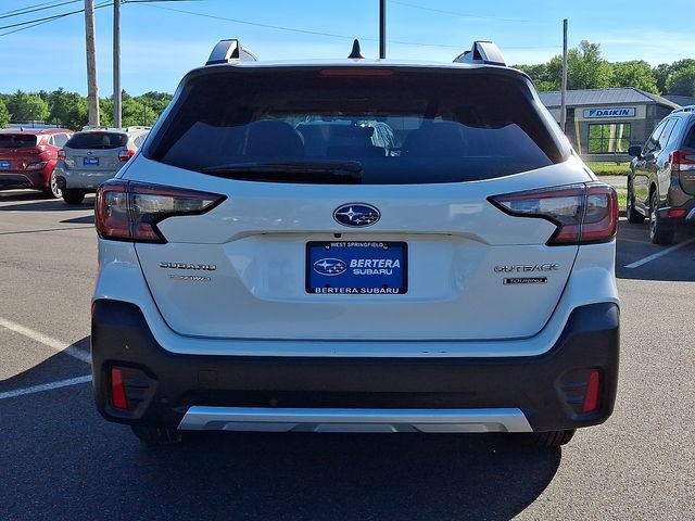 Used 2022 Subaru Outback Touring w/ Tech Package 2 AWD/4WD image 5