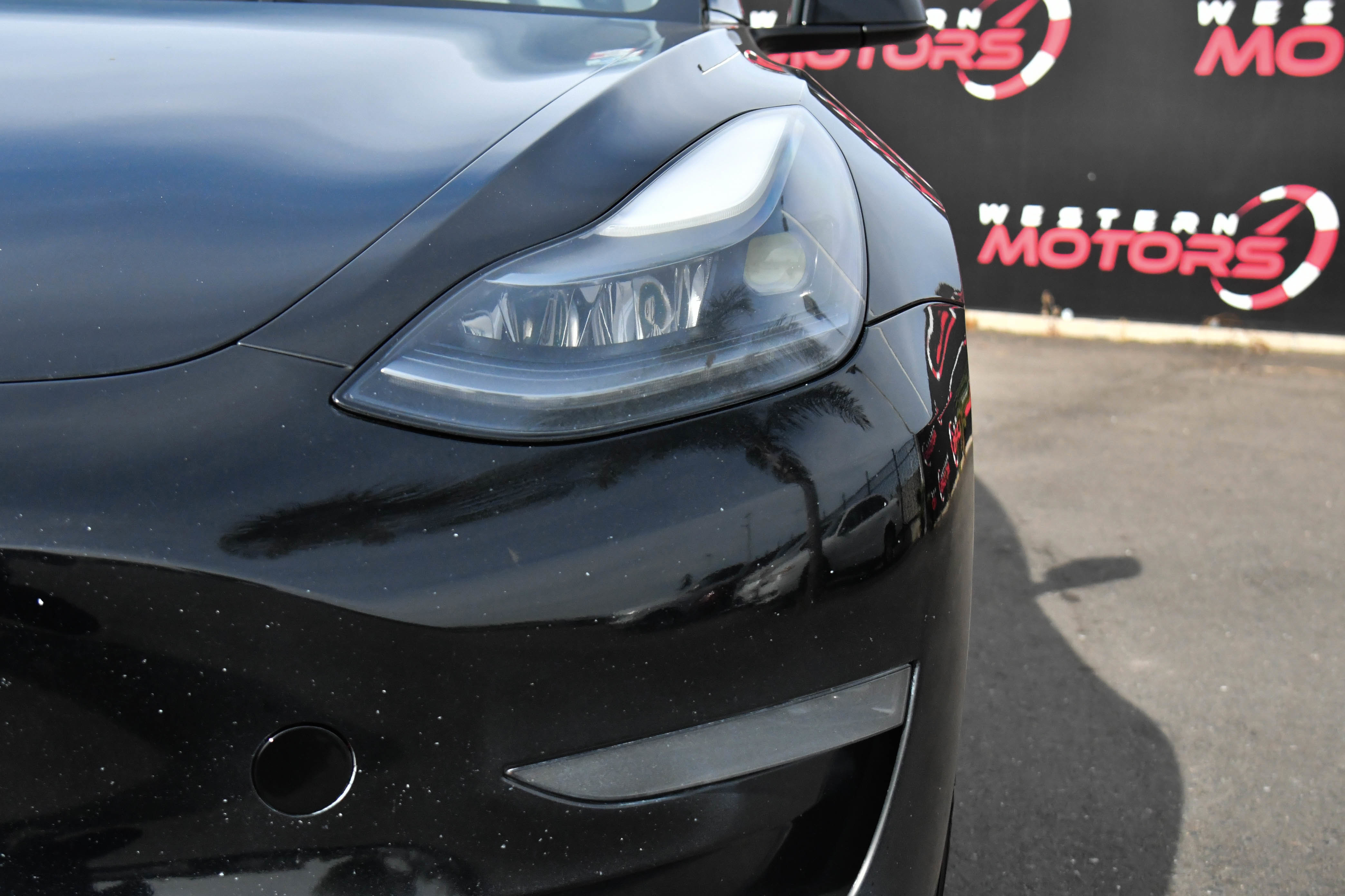 Used 2023 Tesla Model 3 Standard Range image 11