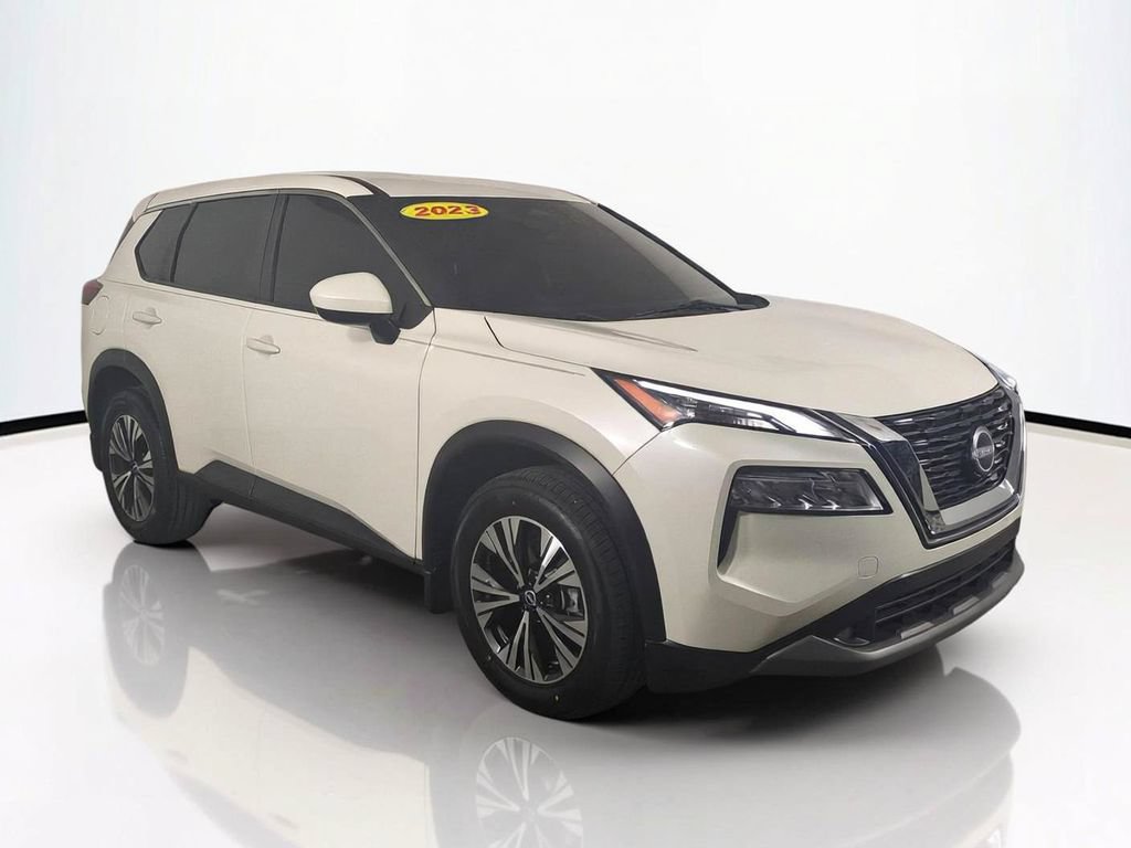 Used 2023 Nissan Rogue SV FWD image 2