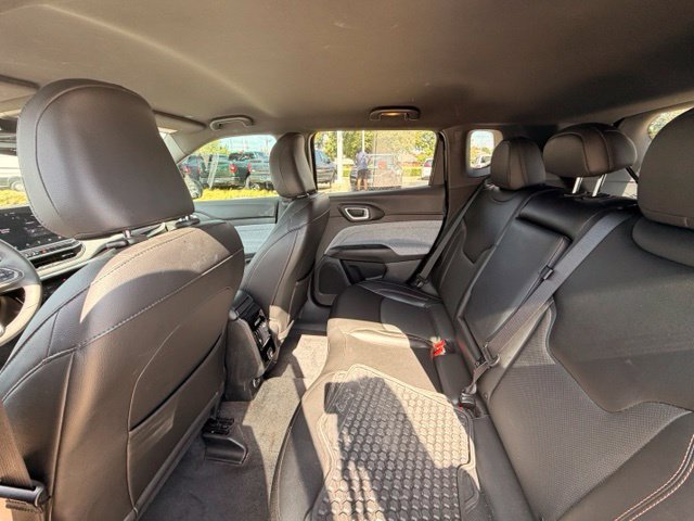 Used 2023 Jeep Compass Latitude AWD/4WD image 11