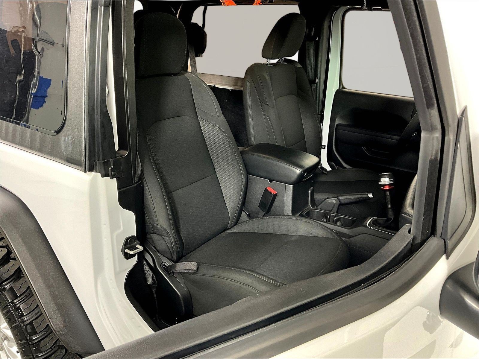 Used 2023 Jeep Wrangler Sport AWD/4WD image 28