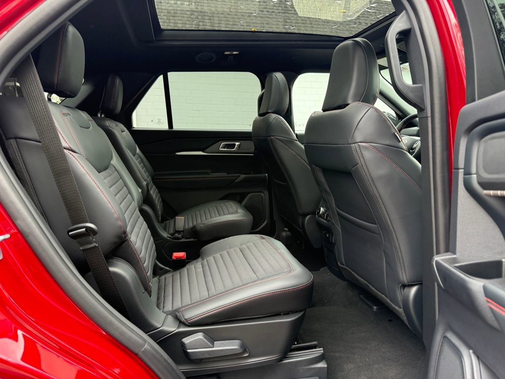New 2026 Ford Explorer ST-Line image 12