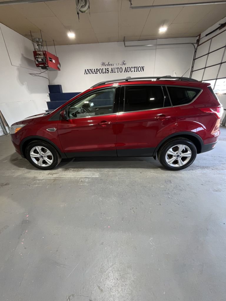 Used 2016 Ford Escape SE w/ SE Leather Comfort Package AWD/4WD image 1