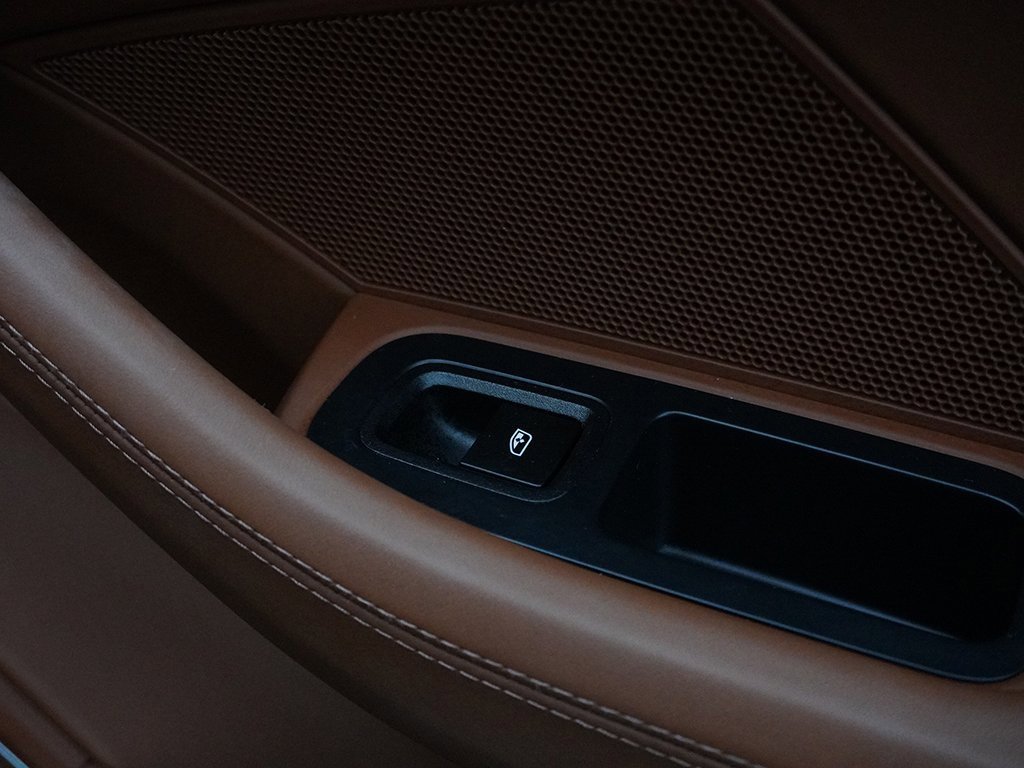 Used 2023 Porsche Panamera 4 Platinum Edition image 44