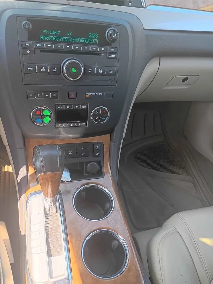 Used 2011 Buick Enclave CXL AWD/4WD image 7
