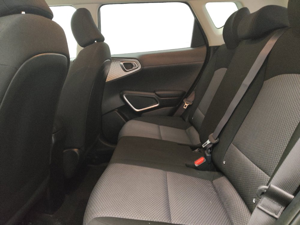 Used 2021 Kia Soul LX image 18
