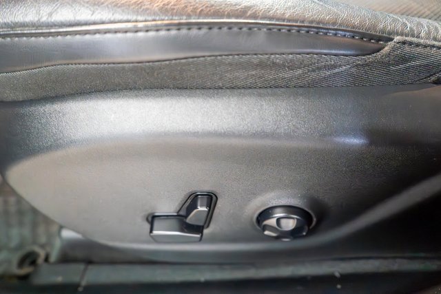 Used 2020 Jeep Cherokee Limited image 19