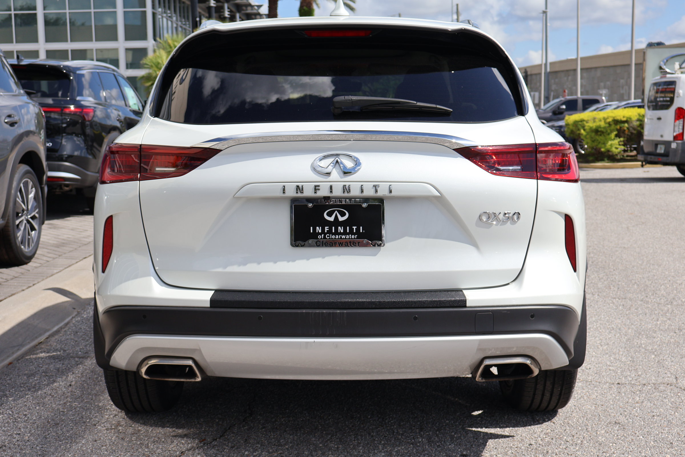 Certified 2023 INFINITI QX50 Luxe FWD image 8