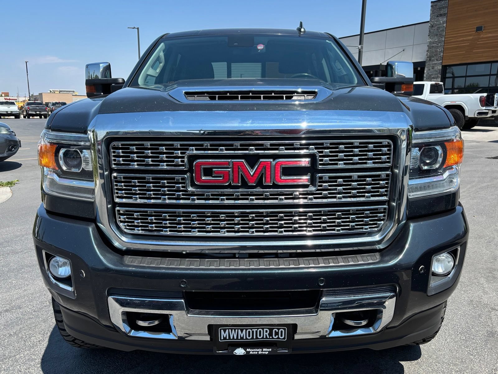 Used 2019 GMC Sierra 3500 Denali w/ Duramax Plus Package AWD/4WD image 2