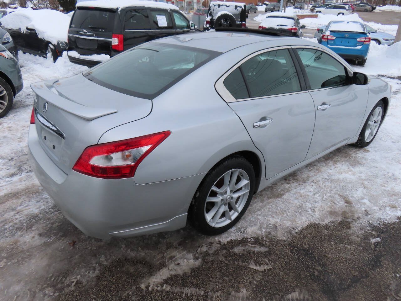 Used 2011 Nissan Maxima 3.5 SV w/ Monitor Pkg FWD image 21