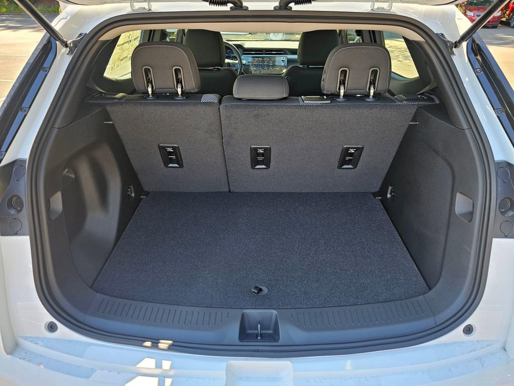 New 2027 Chevrolet Bolt LT w/ Comfort Package FWD image 13