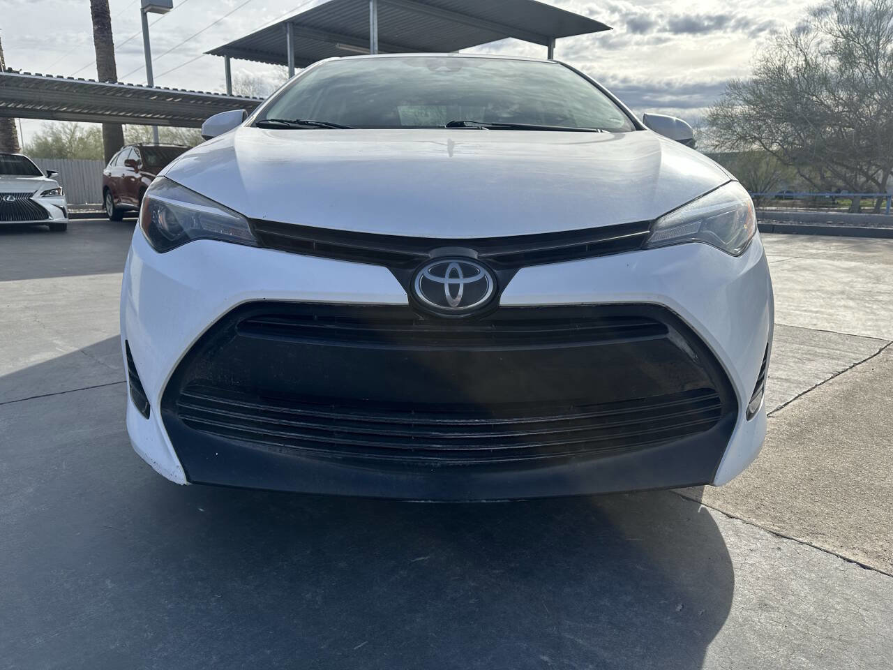 Used 2018 Toyota Corolla LE image 2