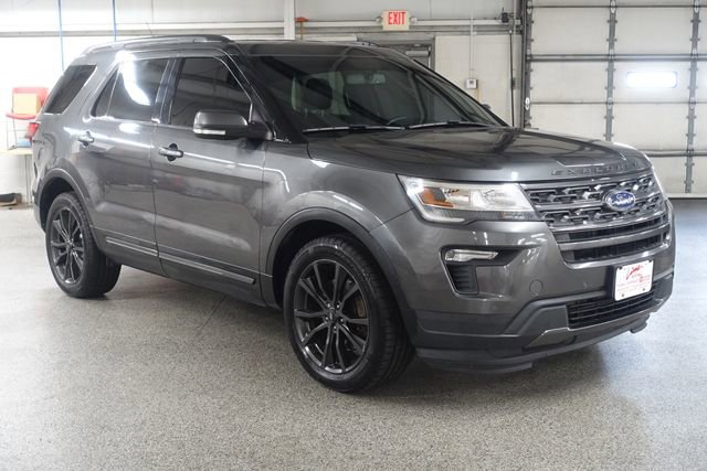 Used 2018 Ford Explorer XLT w/ Equipment Group 202A AWD/4WD image 1