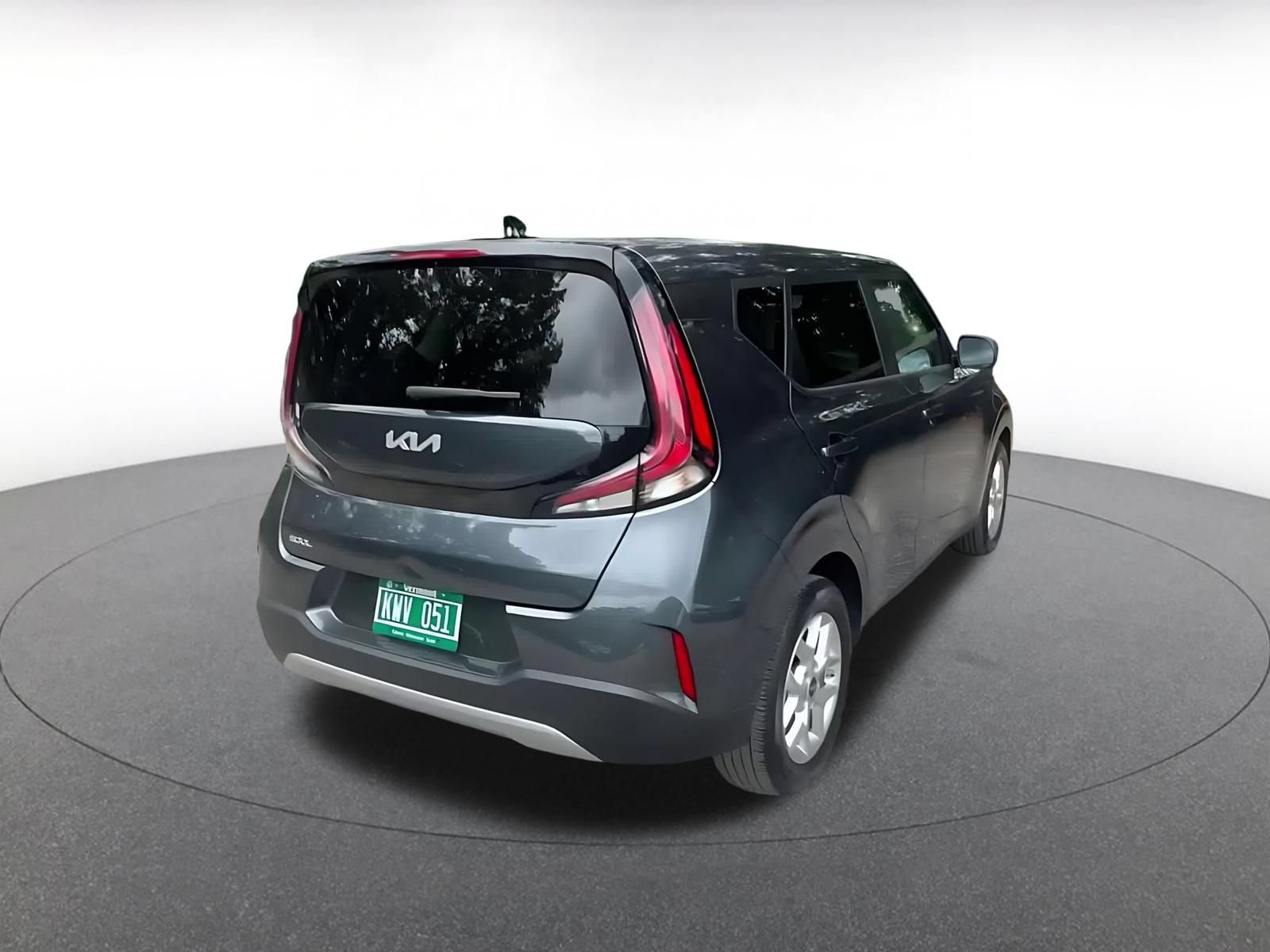 Used 2025 Kia Soul LX w/ LX Technology Package FWD image 15