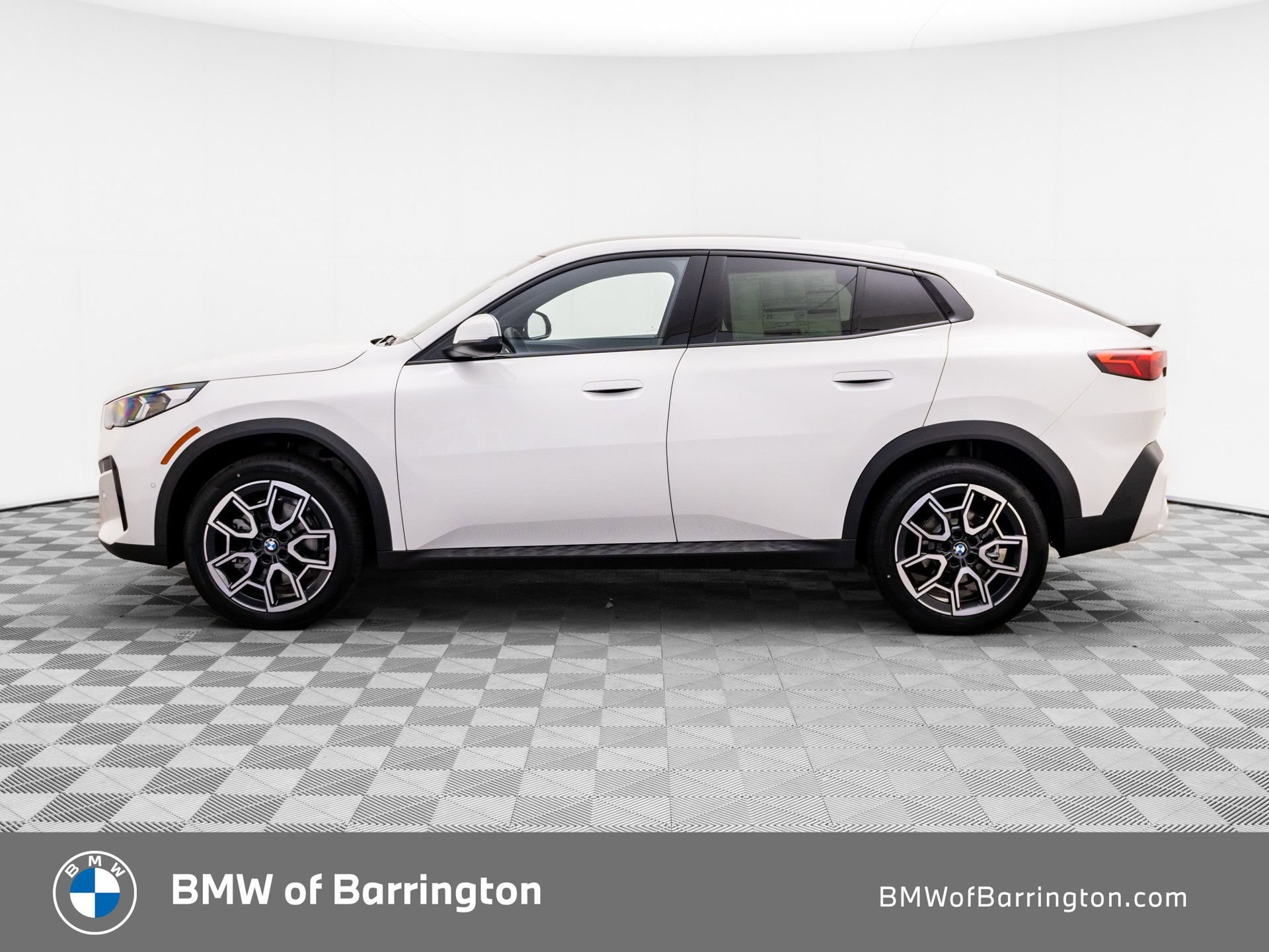 New 2026 BMW X2 xDrive28i w/ Convenience Package AWD/4WD image 2