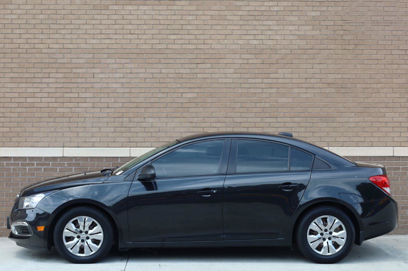 Used 2016 Chevrolet Cruze LS FWD image 3