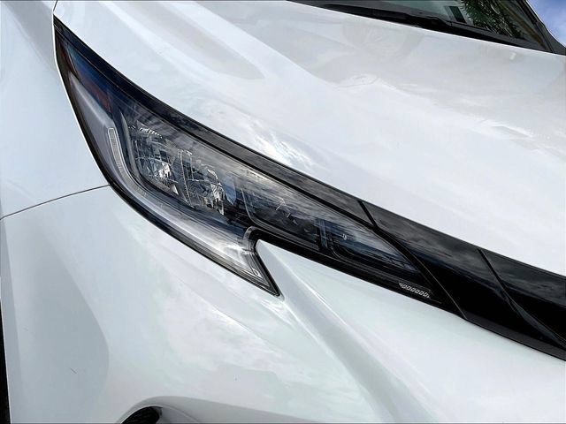 Used 2025 Toyota Sienna XSE w/ XSE Premium Package FWD image 35