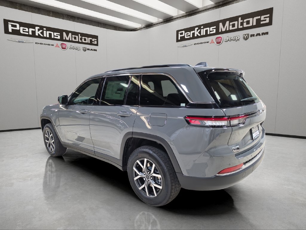 New 2027 Jeep Grand Cherokee Laredo X AWD/4WD image 3