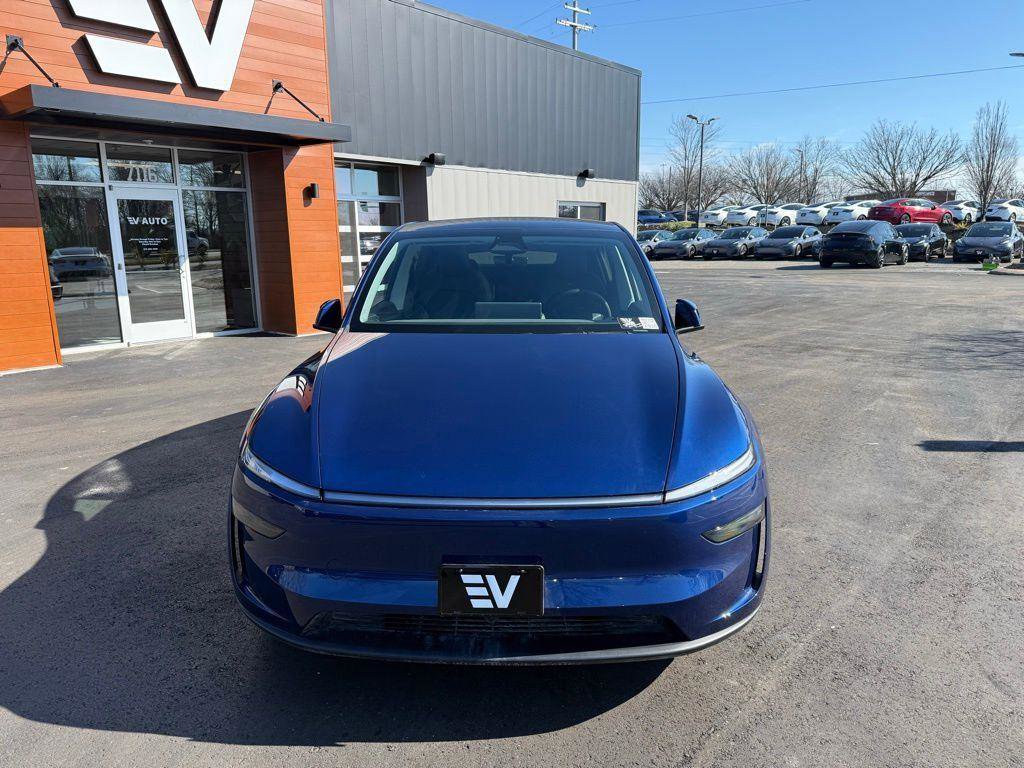 Used 2026 Tesla Model Y Long Range AWD/4WD image 2
