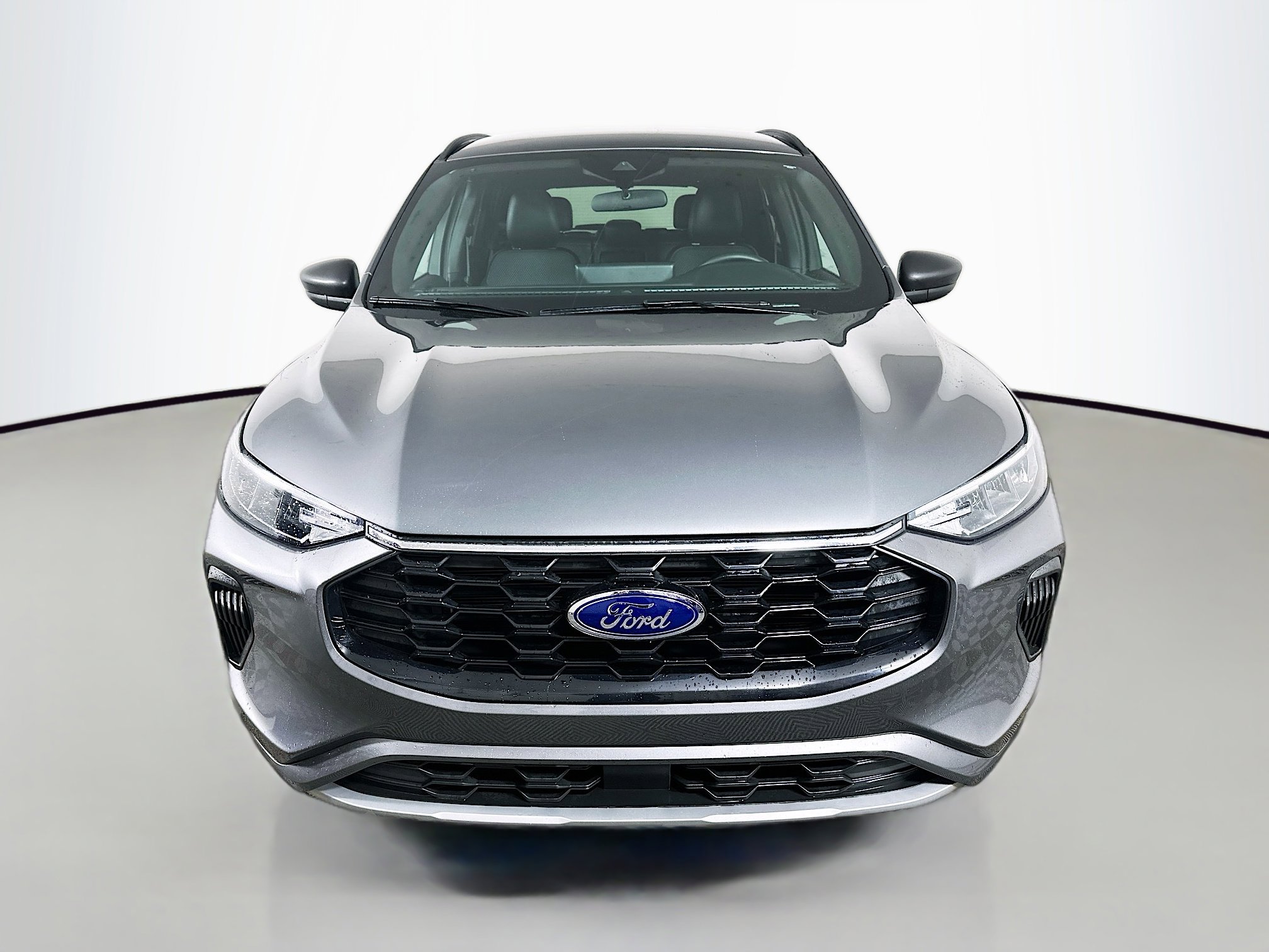 Used 2023 Ford Escape ST-Line w/ Tech Pack #1 AWD/4WD image 2