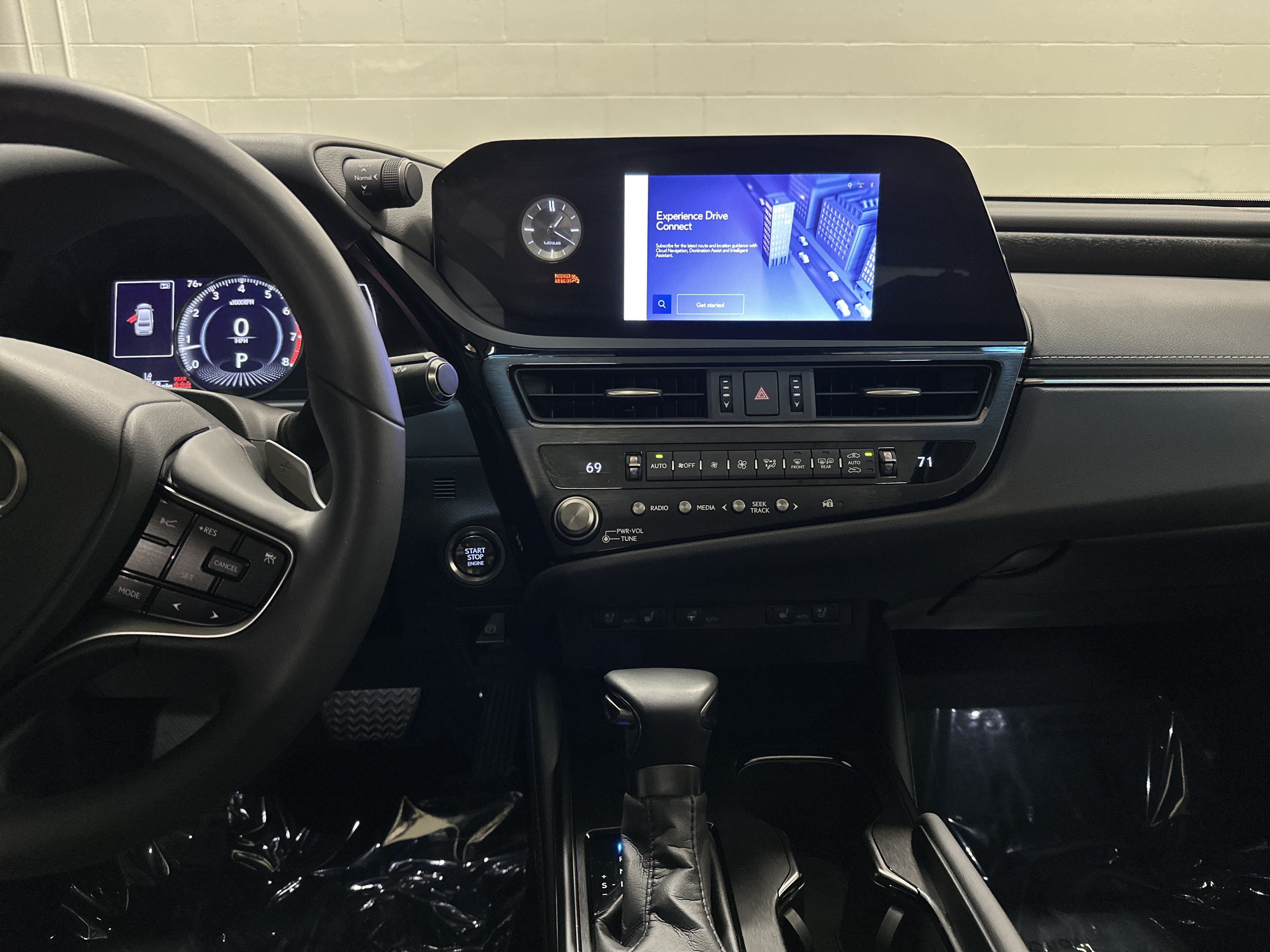 Certified 2023 Lexus ES 350 w/ Premium Package FWD image 9