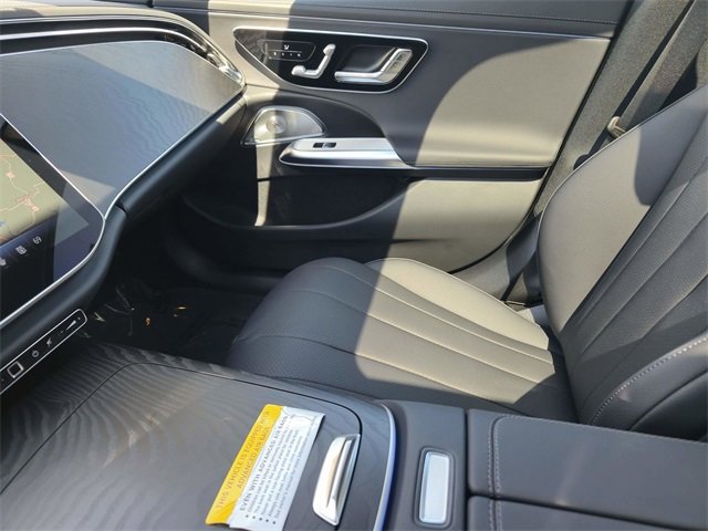 New 2025 Mercedes-Benz E 350 4MATIC Sedan image 19