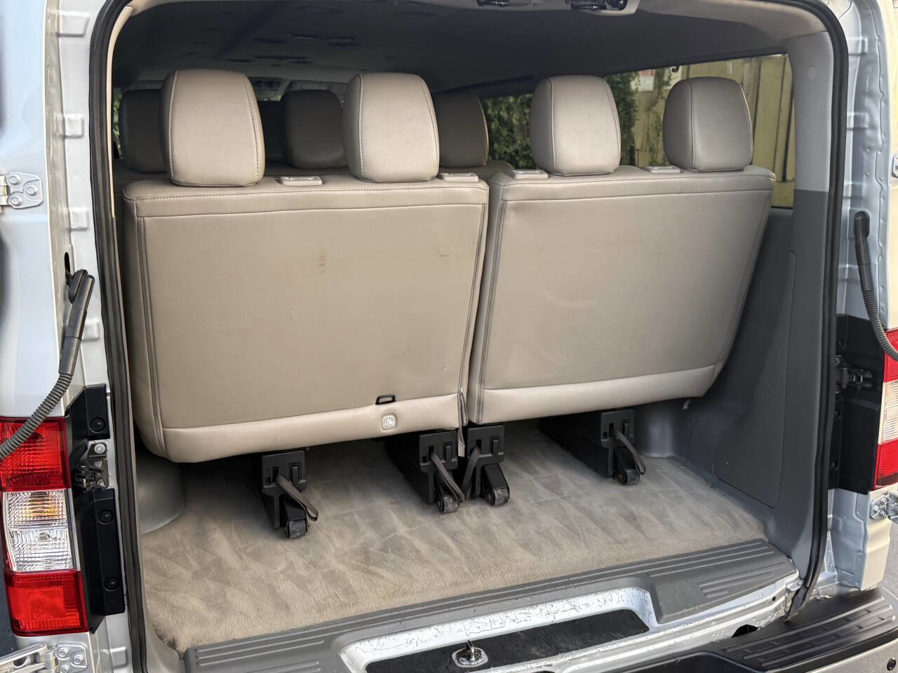 Used 2018 Nissan NV 3500 SL RWD image 29
