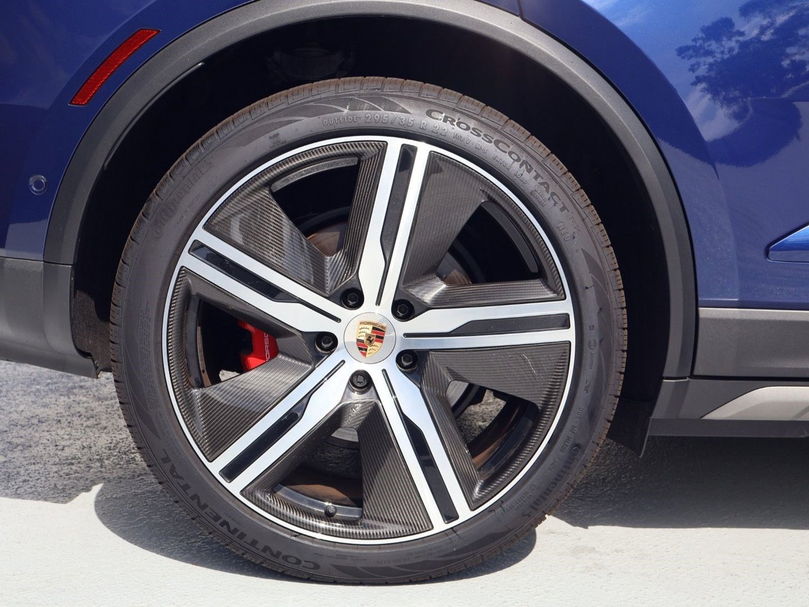 New 2025 Porsche Macan 4S Electric AWD/4WD image 27