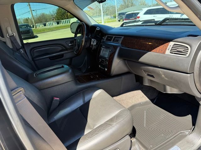 Used 2014 GMC Sierra 2500 Denali w/ Snow Plow Prep Package image 16