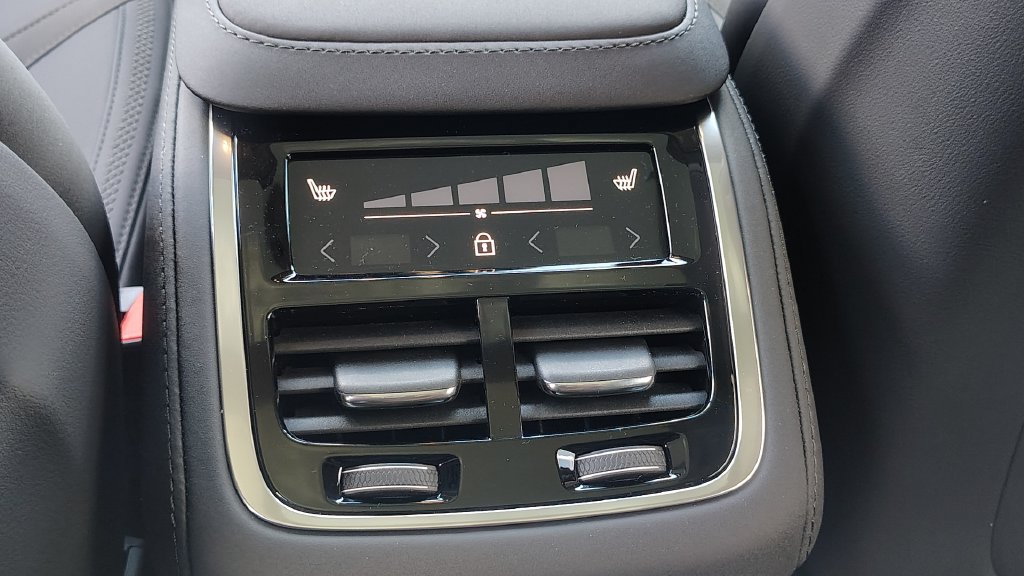 New 2026 Volvo XC90 B6 Plus AWD/4WD image 30