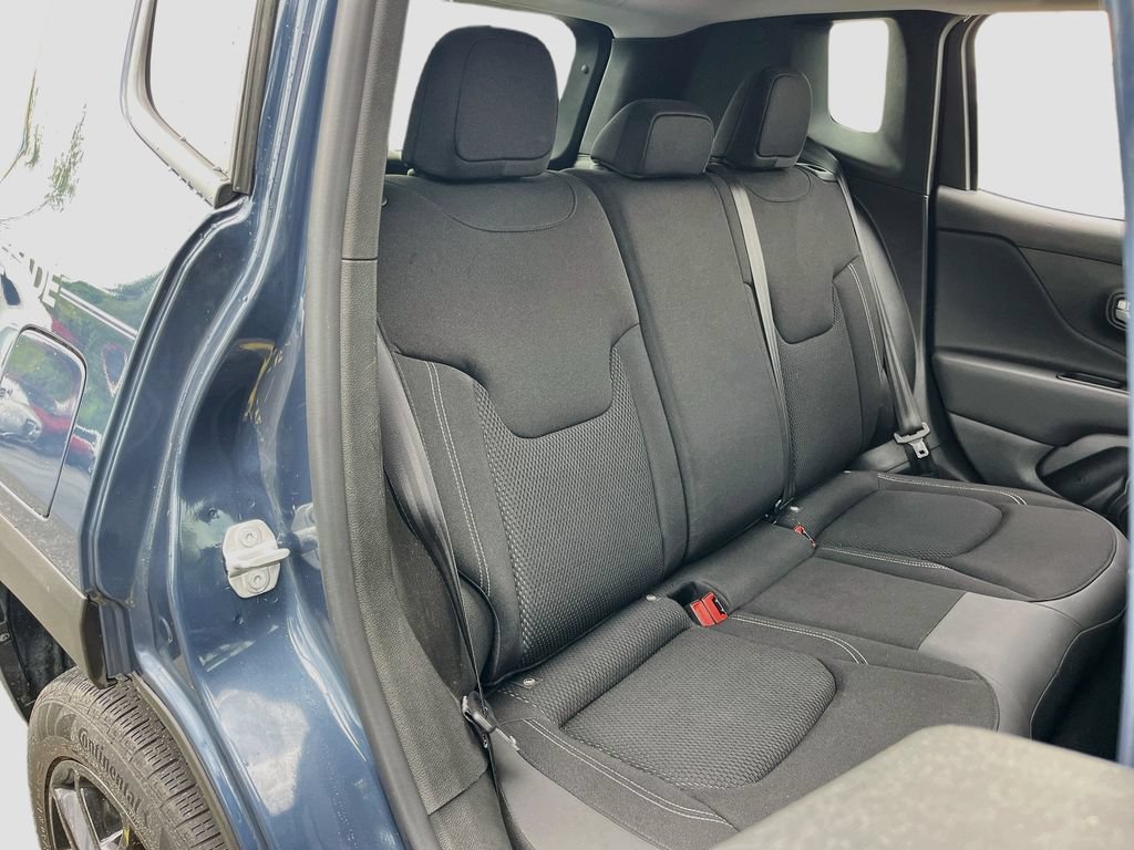 Used 2023 Jeep Renegade Latitude w/ Premium Group AWD/4WD image 26
